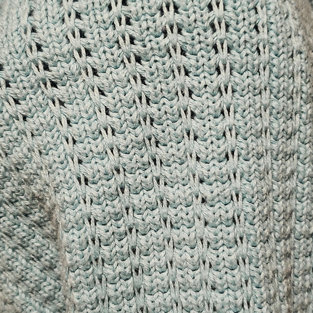 Lightly Used Croft & Barrow Women's Light Aqua Sweater - Picture 6 of 9